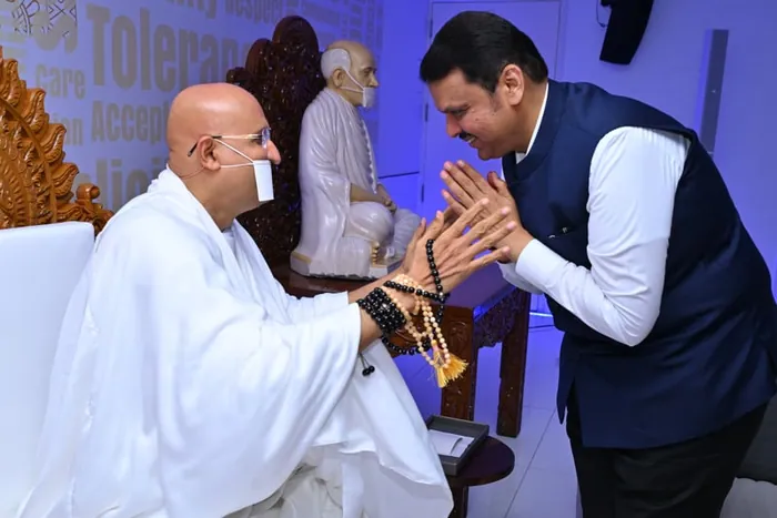 Shri Devendra Fadnavis, Chief Minister, Maharashtra, with Param Gurudev Shree Namramuni Maharaj Saheb