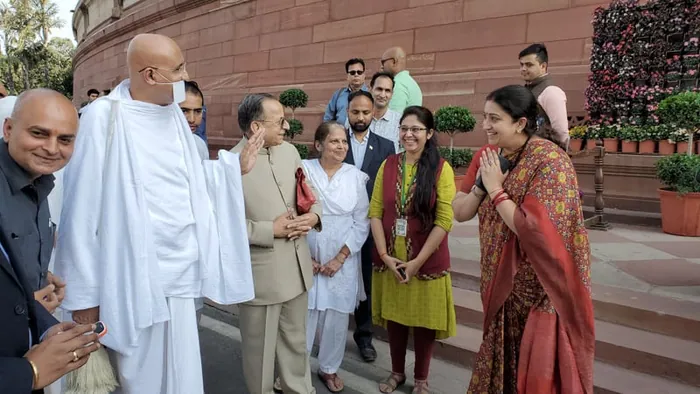 Smt. Smriti Irani, Former Cabinet Minister, with Param Gurudev Shree Namramuni Maharaj Saheb